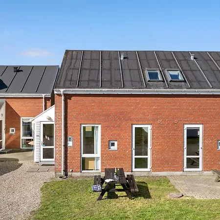 Odger - 2-3km From The Sea By Interhome